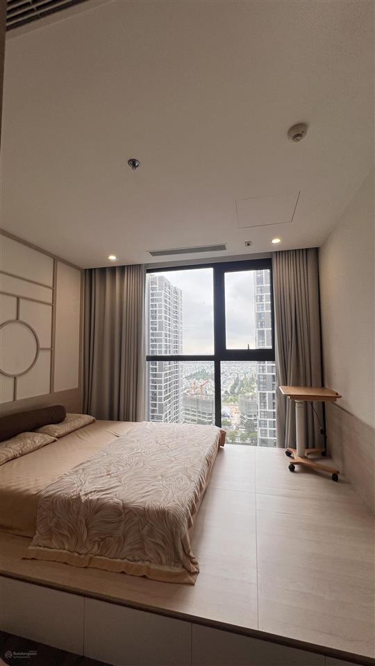 Chính chủ bán căn hộ 1pn+ tòa r1.02  0936 363 ***