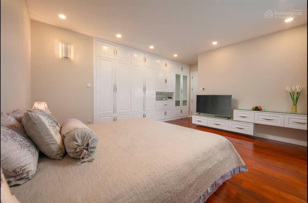 Chính chủ cho thuê căn hộ 3pn, vinhomes 54a nguyễn chí thanh.  o936363925