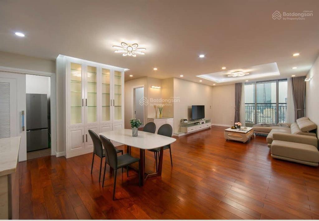 Chính chủ cho thuê căn hộ 3pn, vinhomes 54a nguyễn chí thanh.  o936363925