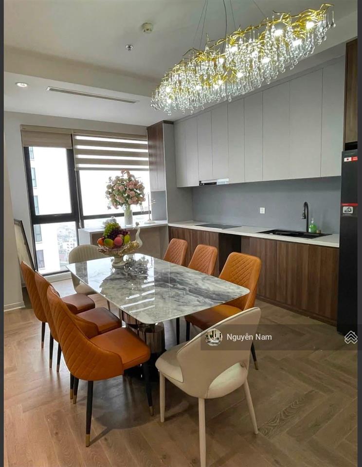 Bán căn hộ royal city toà r3, 109m, 2pn view bể bơi.  0936 363 ***