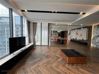 Cho thuê căn penthouses 280m2, view hồ tây, tòa m1 vinhomes metropolis.  0936 363 *** a/nam
