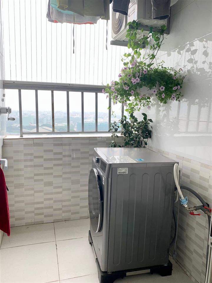 Chính chủ cần bán căn 56 m2 kim lũ giá 3,x tỷ 2 phòng ngủ 2 vs,  0338 739 ***