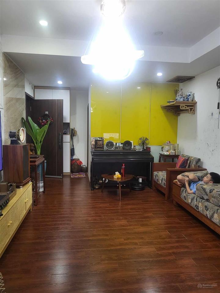 Chính chủ bán gấp căn 2 pn osaka linh đàm  56m2 siêu đẹp view hồ linh đàm   0338 739 ***