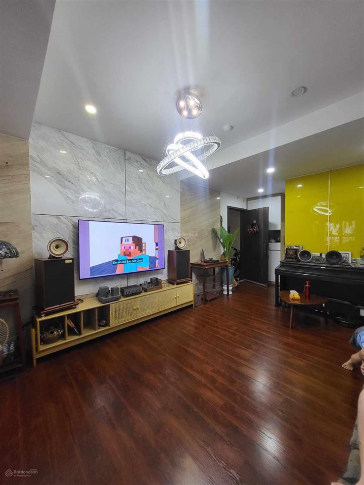 Chính chủ bán gấp căn 2 pn osaka linh đàm  56m2 siêu đẹp view hồ linh đàm   0338 739 ***