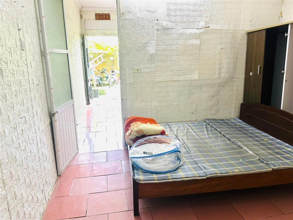Cho thuê nhà nguyên căn có sân rộng ngõ 11 thanh lãm, hà đông
