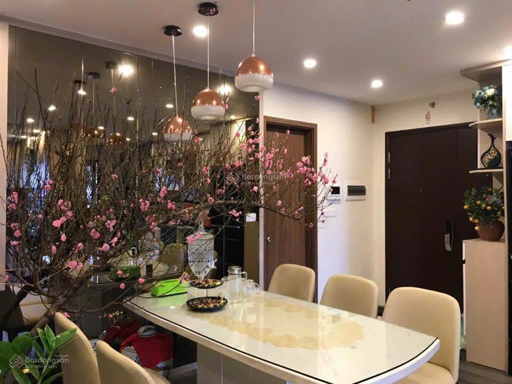 Nhà em bán căn hộ 172m2, 3pn góc view đẹp tòa pacific 83 lý thường kiệt giá 92tr/m2.  0888 486 ***