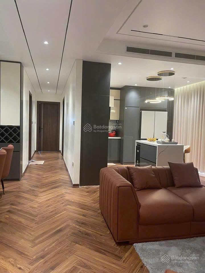 Giảm thêm 1 tỷ để bán lại căn hộ 162m², 4 phòng ngủ tòa hancom số 603 lạc long quân giá 79tr/m2