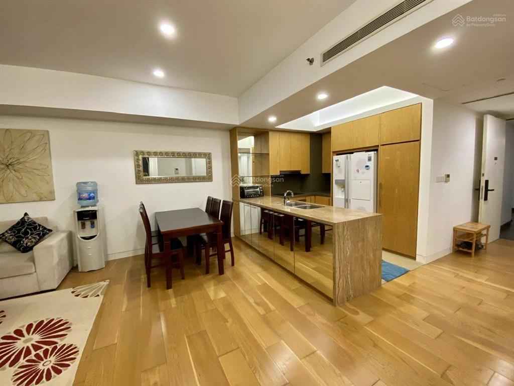 Nhà em cho thuê căn hộ 150m2, 3pn full giá 28tr toà golden westlake số 151 thuỵ khuê.  0888 486 ***