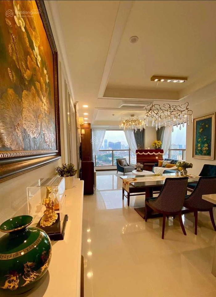 Nhà em bán lại căn hộ 146m², 3pn căn góc full đẹp giá tốt toà 249a thụy khuê tây hồ.  0888 486 ***