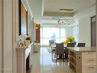 Nhà em bán lại căn hộ 60m2,1 phòng ngủ view hồ tây tòa sungrand city 69 thụy khuê. 0888 486 ***.