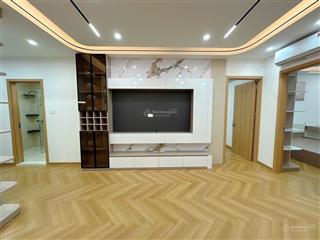 Chính chủ bán căn hộ chung cư ngõ 260 đội cấn 62m2, 2 phòng ngủ giá 5 tỷ.  0888 486 ***