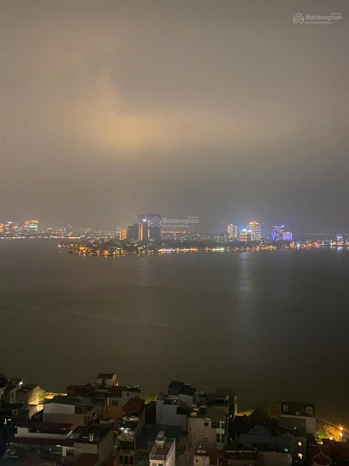 Chính chủ bán căn hộ duplex view hồ tây tòa fhome 28 xuân la 200m2 5pn.0888 486 ***.