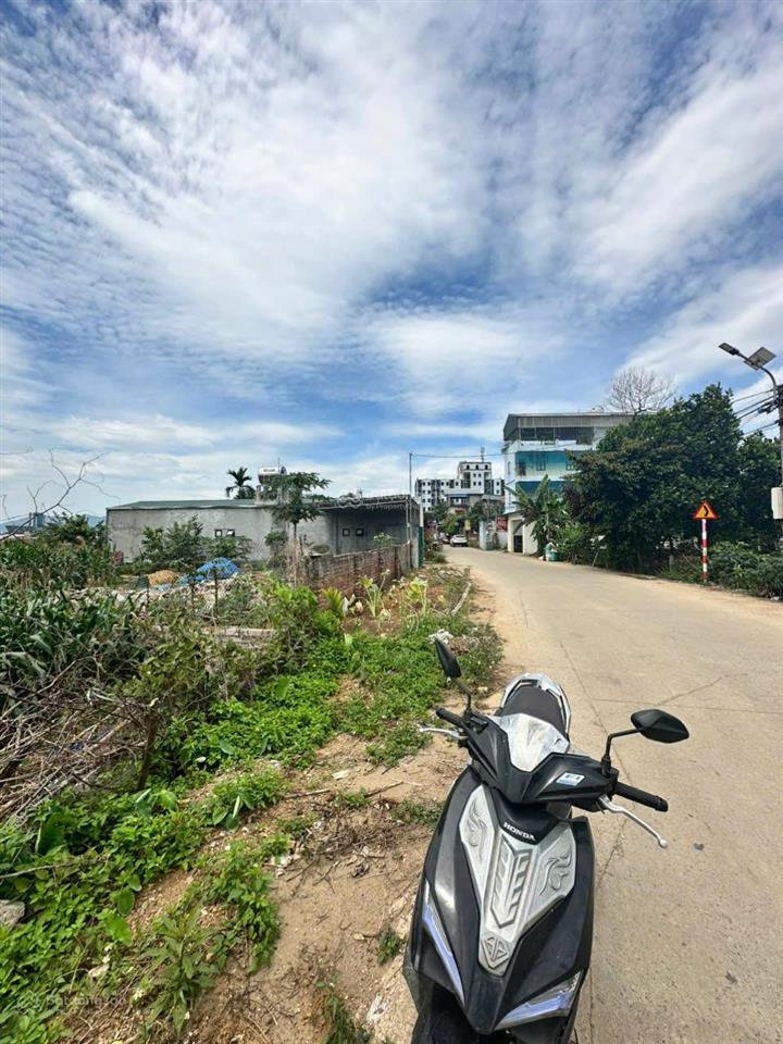 Chính chủ bán đất đường phú hữutân xã hòa lạc,cạnh hồ ,trường đh điện lực 518m2  0888 486 ***.