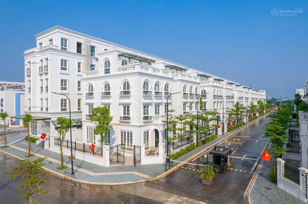 Chính chủ bán liền kề shophouse avenue garden đại lộ tây thăng long 143,5m2x6 tầng. 0888 486 ***.