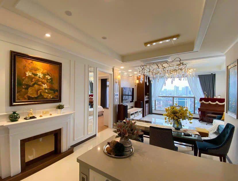 Nhà em cho thuê căn hộ 4PN view hồ 162m2, tòa A Thăng Long NB1 .LH:0983814882.