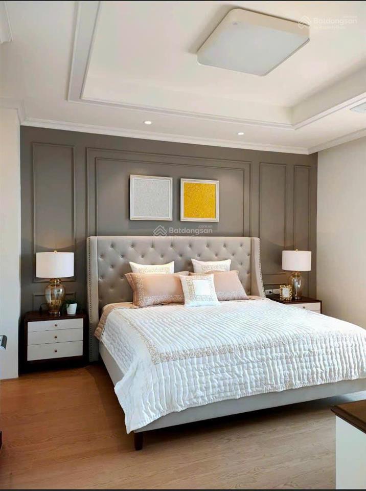 Nhà em cho thuê căn hộ 68m2, 1 phòng ngủ view hồ tây giá 15tr/th tòa golden westlake 151 thụy khuê