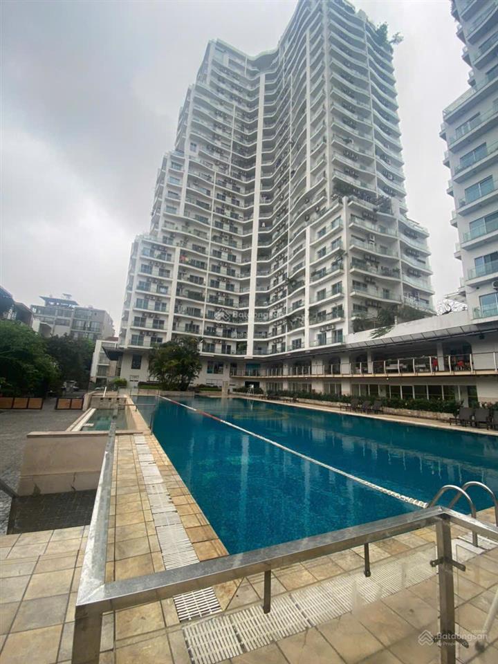 Nhà em cho thuê căn hộ 68m2, 1 phòng ngủ view hồ tây giá 15tr/th tòa golden westlake 151 thụy khuê