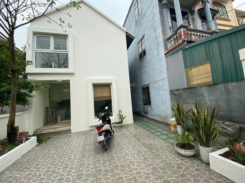 Chính chủ cần bán nhà 126m2x2 tầng thôn ngọc động đa tốn gia lâm giá nhỉnh 10 tỷ.  0983 814 ***.