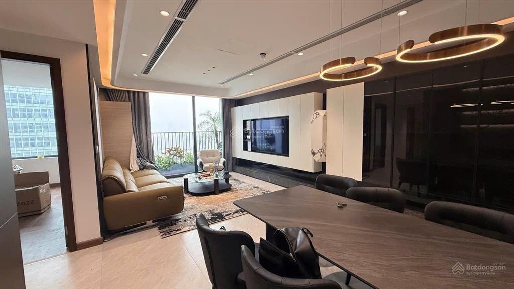 Chính chủ bán penhouse 225m2, tòa pacific 83 lý thường kiệt giá tốt 18,8 tỷ.  0888 486 ***.
