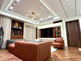 Nhà em bán lại căn hộ 155m², 3pn góc tòa ct3cland 81 lê đức thọ giá 10,5 tỷ.  0983 814 ***