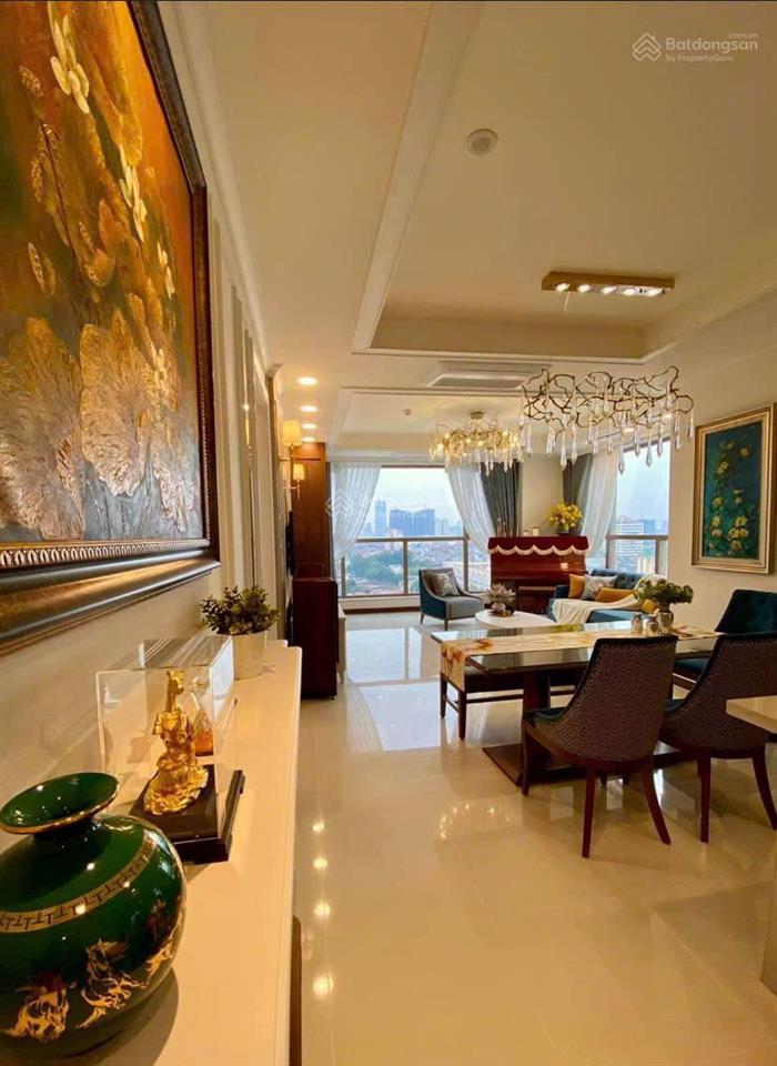 Nhà em bán lại căn hộ góc 135m2, 3pn full đồ giá hơn 12 tỷ chung cư vp tw đảng 260 đội cấn