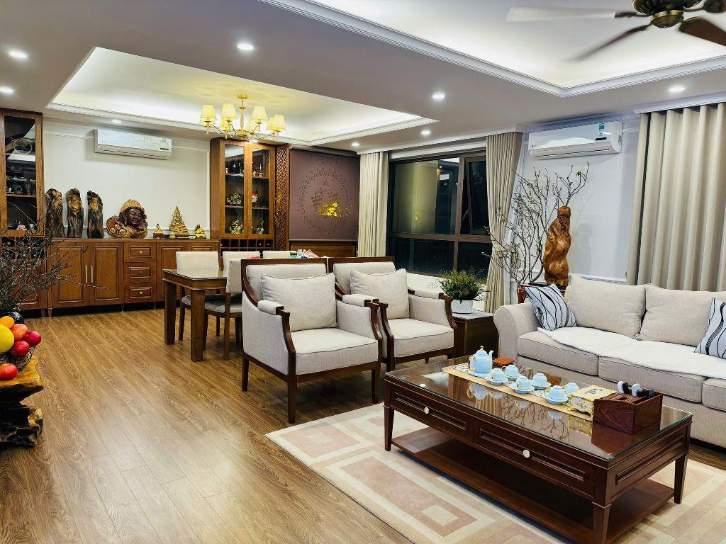 Nhà em bán lại căn hộ 168m2 loại 3PN to đẹp nhất Udic Westlake giá 95tr/m2.LH 0888486262