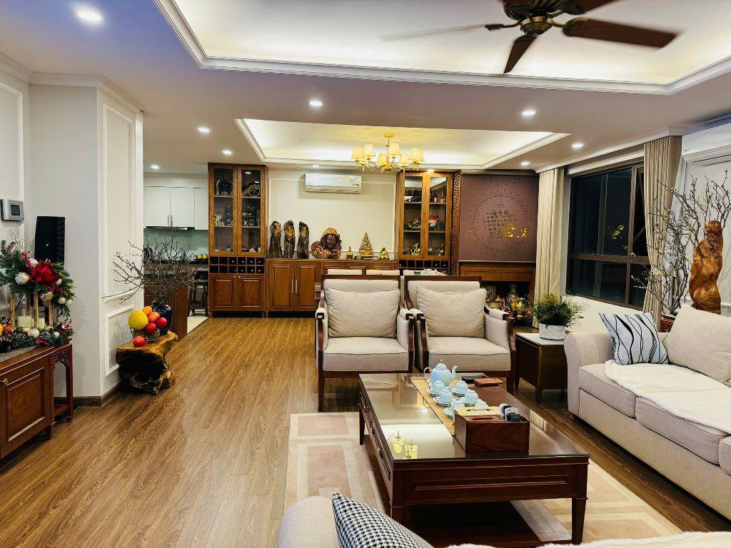 Nhà em cho thuê căn hộ 145m2 3PN Full view hồ Tây tòa 249A Thụy Khuê.LH 0983814882 
