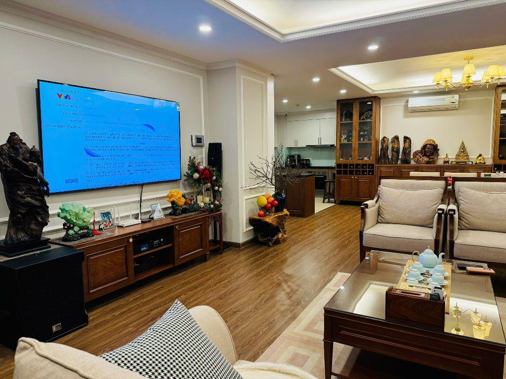 Nhà em cho thuê căn hộ 145m2 3PN Full view hồ Tây tòa 249A Thụy Khuê.LH 0983814882 