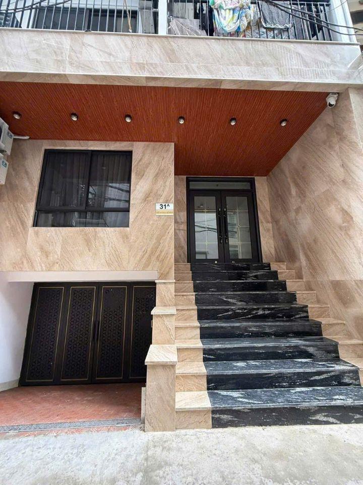 Chính chủ giảm 2 tỷ  bán lô góc 86m2 x 2 tầng căn góc ngõ 38 Xuân La oto gần nhà giá 20,8 tỷ.LH 0983814882