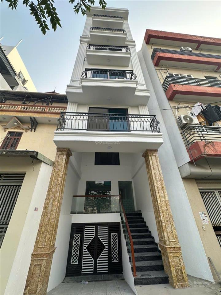 Chính chủ bán nhà ngõ 24 võ chí công 40m2x7 tầng thang máy đường hè 15m giá siêu tốt.  0983 814 ***