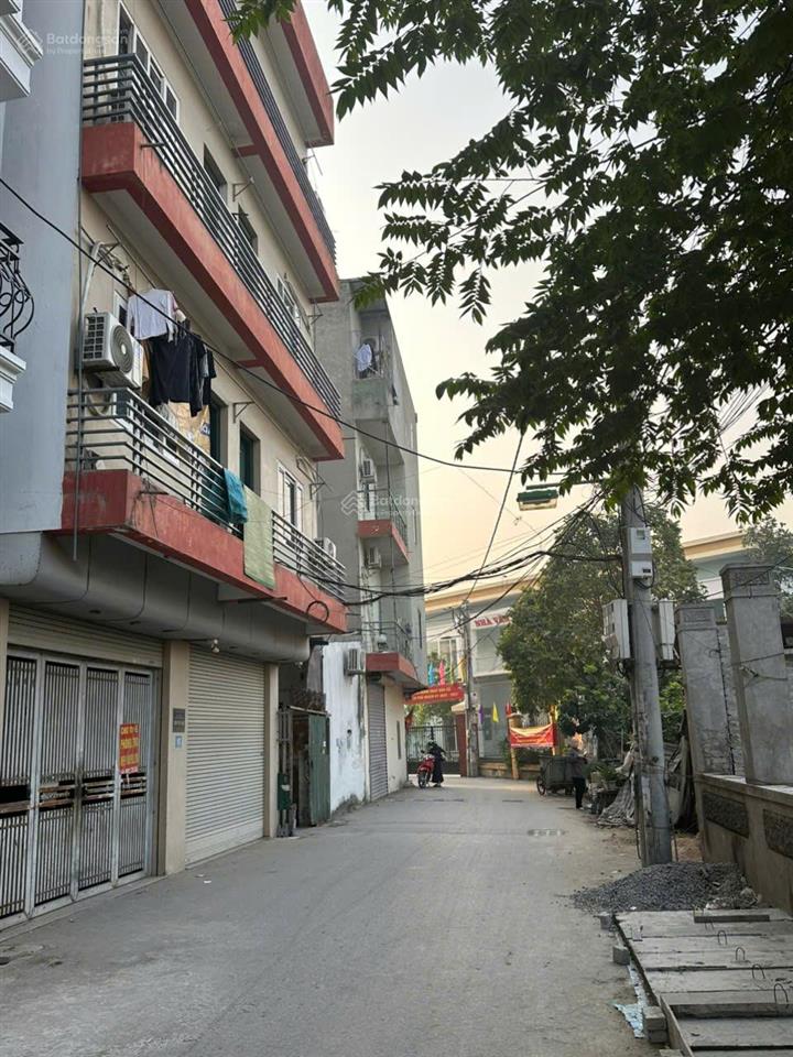 Chính chủ bán nhà ngõ 24 võ chí công 40m2x7 tầng thang máy đường hè 15m giá siêu tốt.  0983 814 ***