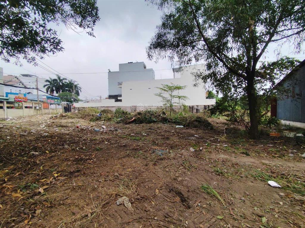 Siêu phẩm mặt đường đình phong phú diện tích 2422m2, mặt tiền 85m giá nhỉnh 60tr/m2.  0888 486 ***