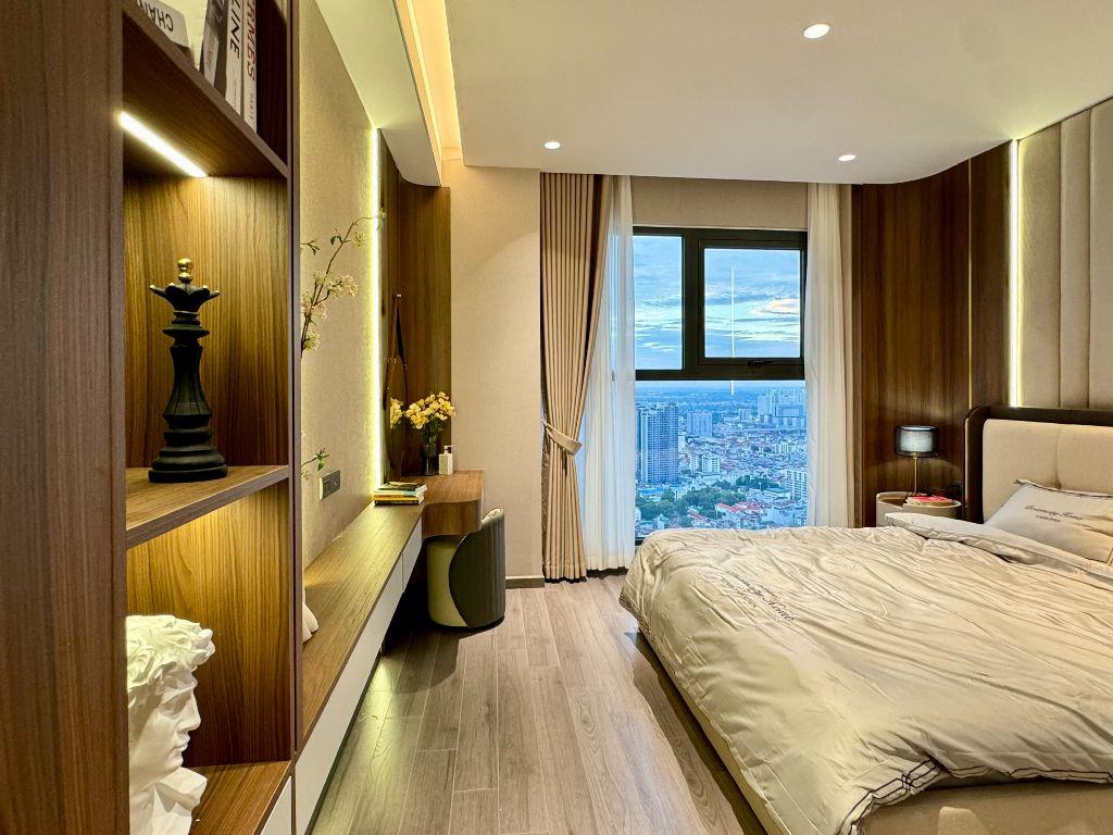 Nhà em cho thuê căn hộ chung cư 143 Đốc Ngữ- 140m2, 3PN full đồ giá 15tr.LH: 0983814882