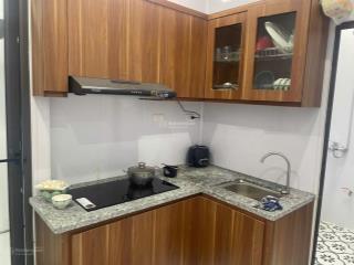 Cho thuê nr 98 m2 x 3 tầng có 5 phòng ngủ ở ngay cổng làng văn la  hà đông