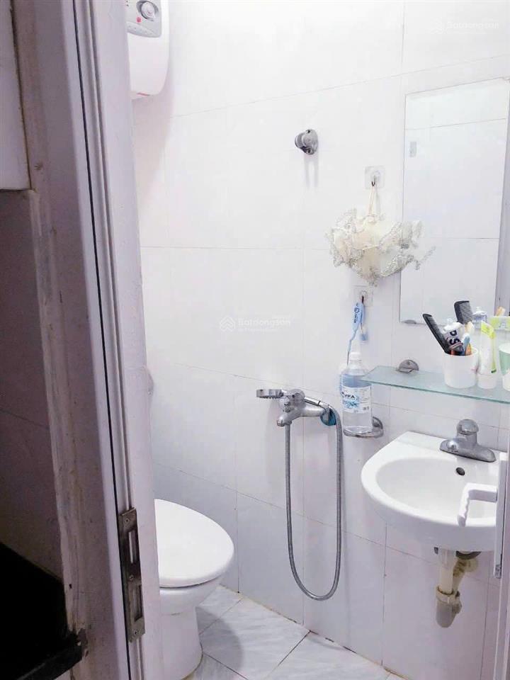Cho thuê căn hộ tập thể có 2pn ở ngõ 55 huỳnh thúc kháng