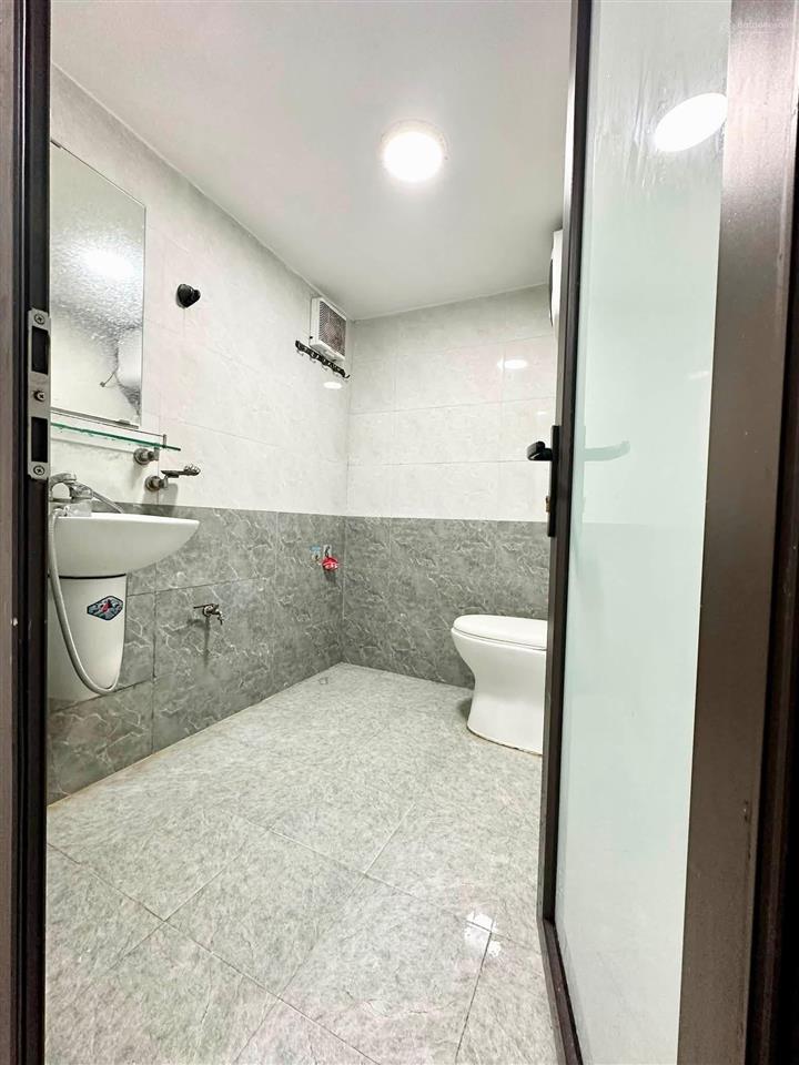 Cho thuê phòng trọ khép kín ở ngõ 221 tôn đức thắng