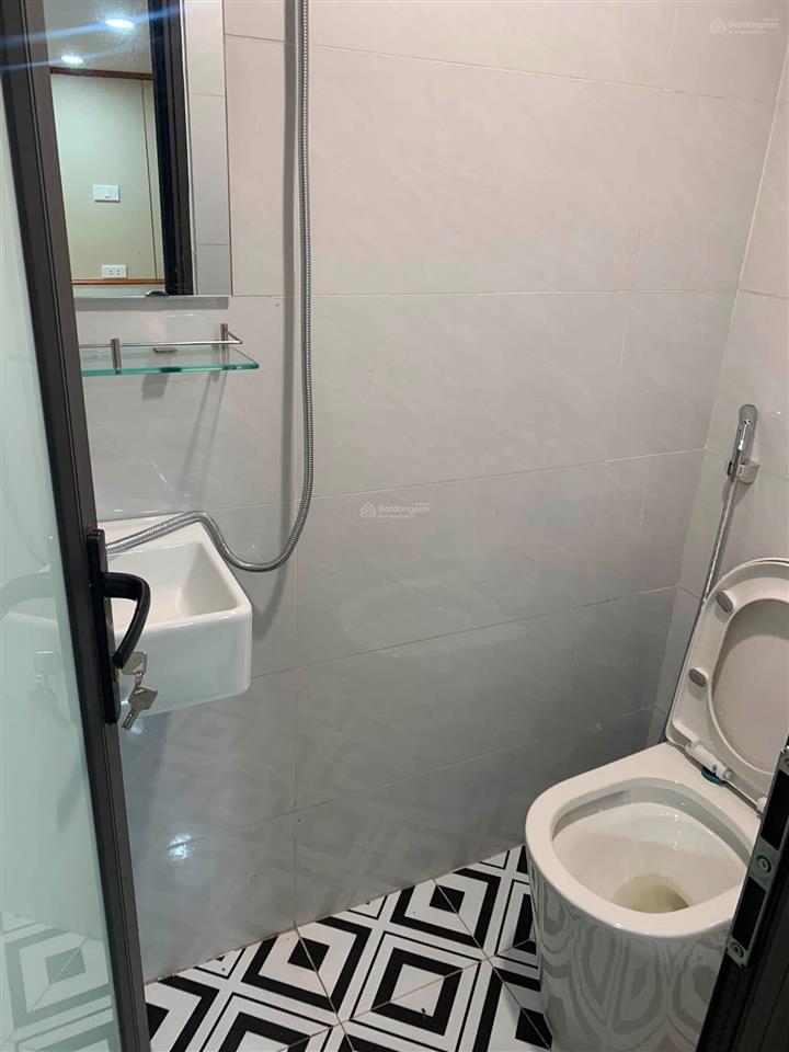 Cho thuê nhà trọ đầy đủ đh nl giường tủ, máy giặt ở ngõ 158 hoàng văn thái, 2 triệu