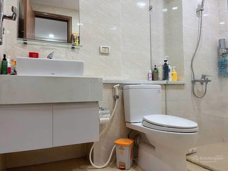 Cho thuê nhà trọ tại 213 giáp nhất, 2,4 triệu, 25m2, đầy đủ nội thất