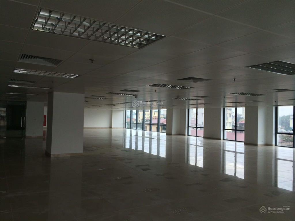 Cho thuê vp tòa n03t1 đoàn ngoại giao, diện tích 150m2 giá 150k/m2