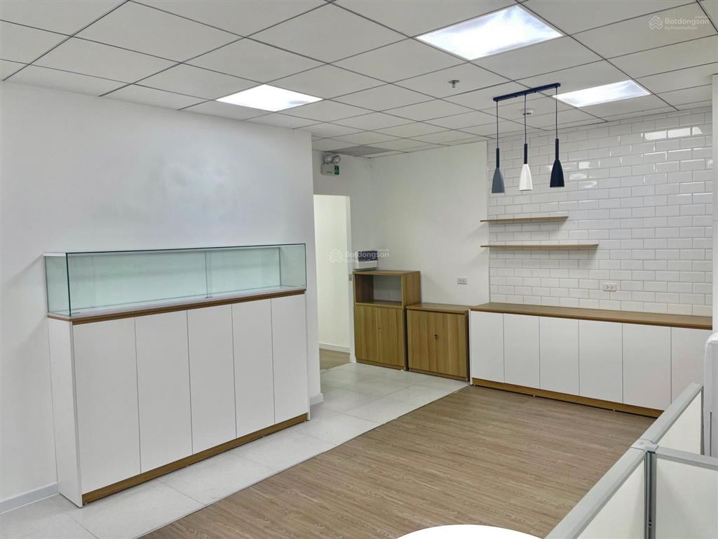 Cho thuê văn phòng toà học viện quốc phòng, quận tây hồ gần starlake 80m2, giá 120 nghìn/m2/th