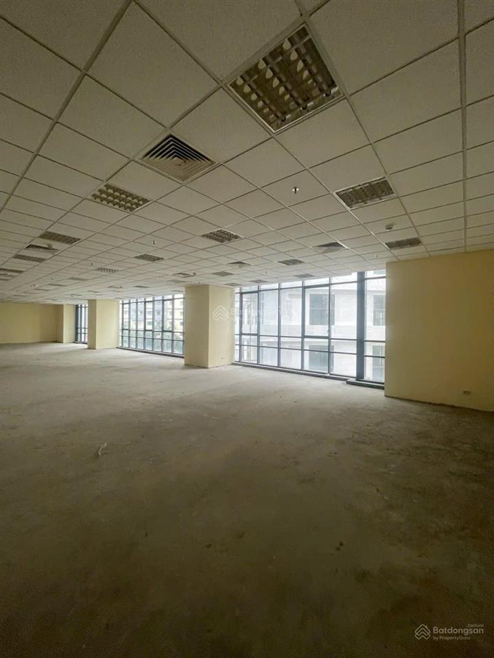 Văn phòng cho thuê tòa ford & toyota 315 trường chinh 80m, 100m2, 150m2, 400m2, 180nghìn/m2/th