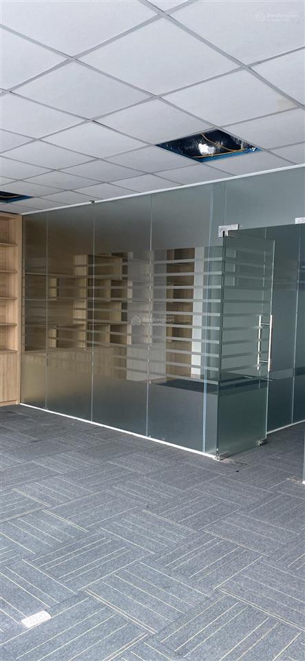 Cho thuê văn phòng tòa nhà hồ gươm plaza phố trần phú 110m2, giá 180 nghìn/m2/th