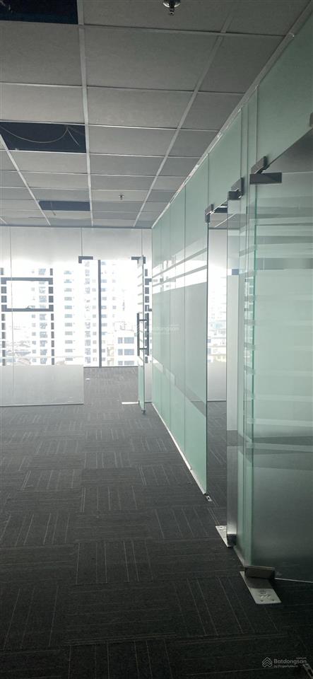 Cho thuê văn phòng tòa nhà hồ gươm plaza phố trần phú 110m2, giá 180 nghìn/m2/th