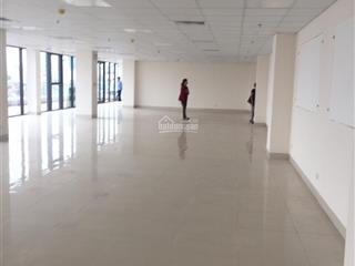 Cho thuê vp tòa ad building 82 dịch vọng hậu dt 220m2