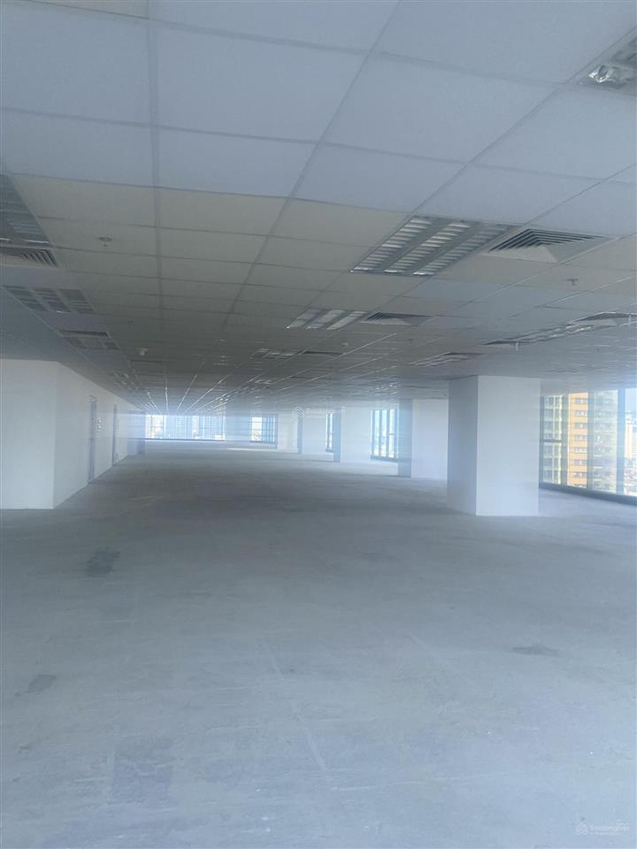 Cho thuê văn phòng tòa veam phố lạc long quân 120m2, giá 140 nghìn/m2/th