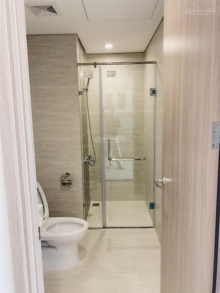 Chính chủ cho thuê căn 1pn + tại vinhomes smart city đủ đồ  giá 8tr/th  0989 848 ***