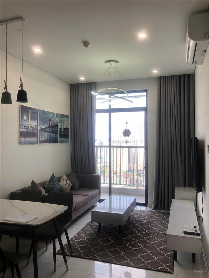Mỹ đình pearl  em đang sẵn căn 1pn2pn đủ đồ vào ngay ạ  0989 848 ***