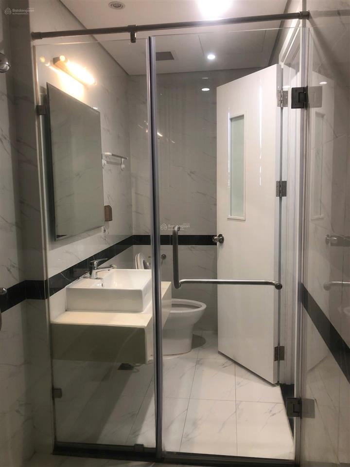 Mỹ đình pearl  em đang sẵn căn 1pn2pn đủ đồ vào ngay ạ  0989 848 ***