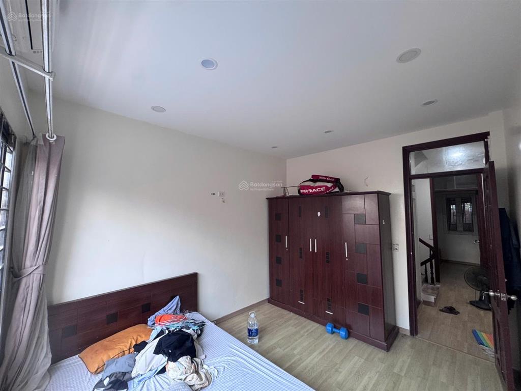 Cho thuê nhà tại định công thượng 4 tầng  4pn đầy đủ nội thất 12tr/th vào ngay  0989 848 ***