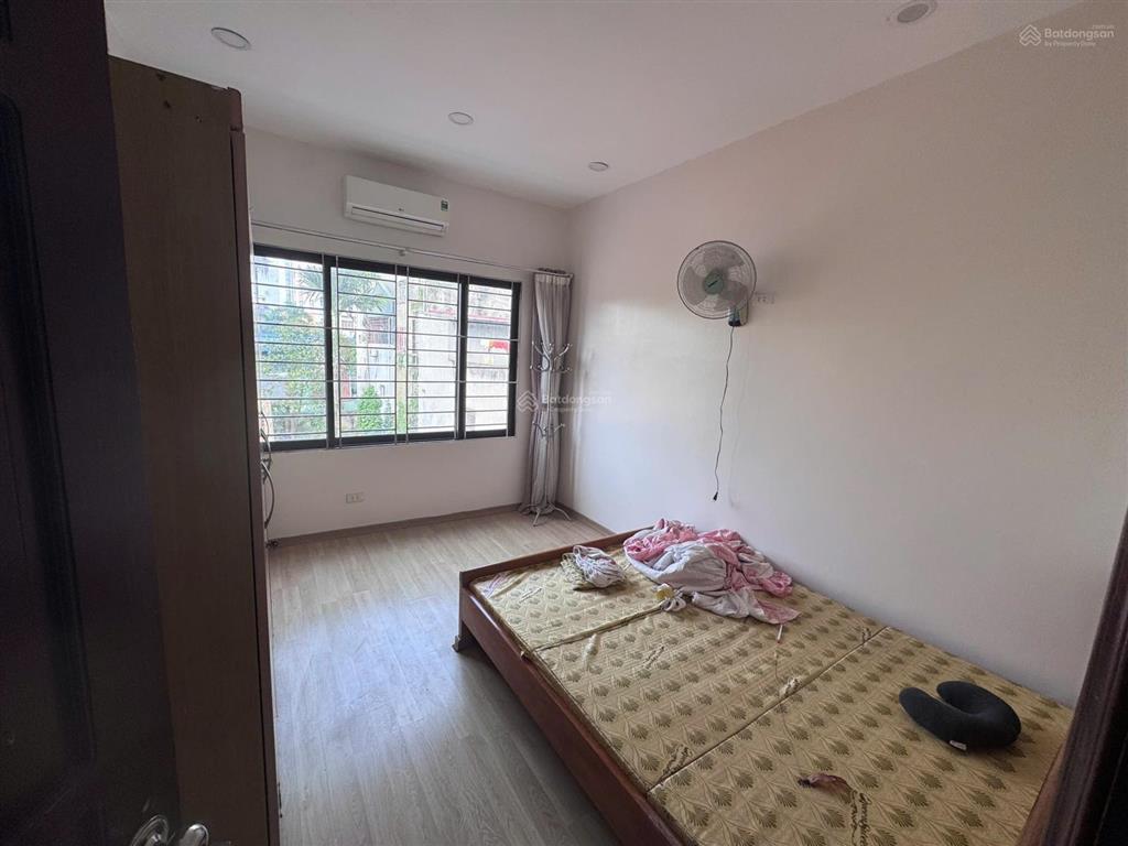 Cho thuê nhà tại định công thượng 4 tầng  4pn đầy đủ nội thất 12tr/th vào ngay  0989 848 ***